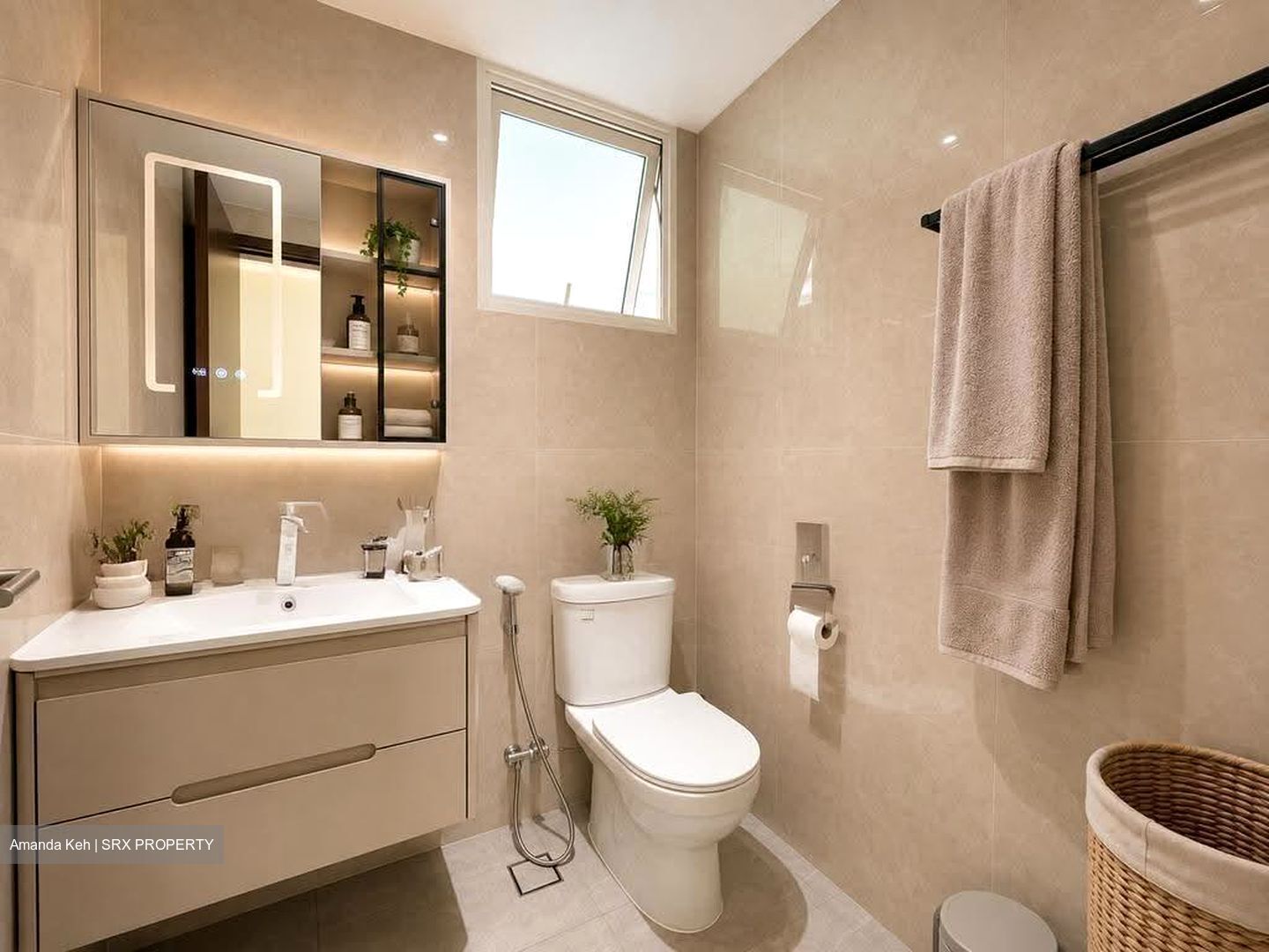 1 Canberra (D27), Condominium #610374381